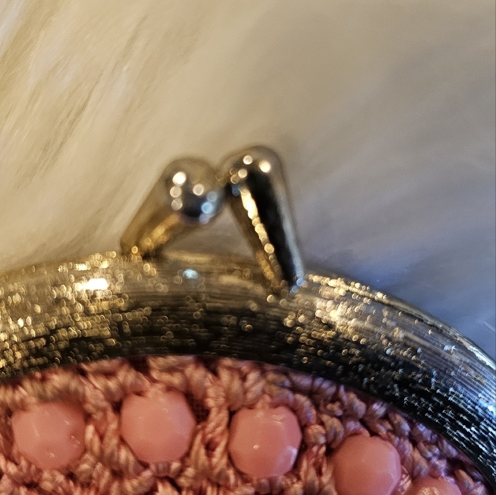 Pink Beaded Vintage Crocheted Coin Purse - Picture 3 of 10